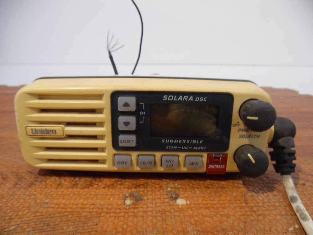 Uniden Solara DSC VHF Radio Good Working Condition Max Marine