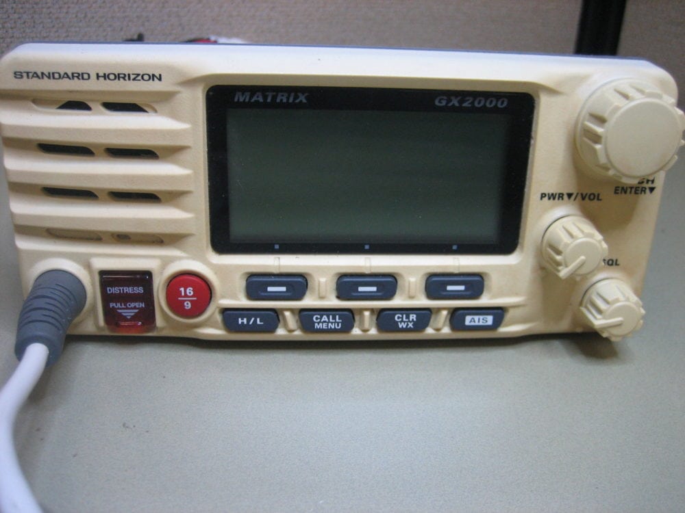 Standard Horizon GX2000 Matrix VHF Marine Radio w/ Mic - Tested - Max