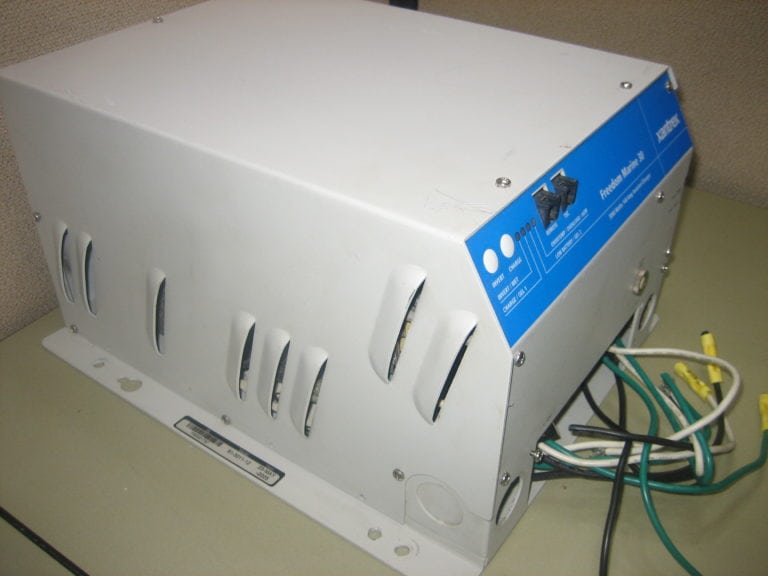 Xantrex 81301112 Freedom Marine 30 3000 Watt 140 Amp Inverter / Charger Max Marine Electronics