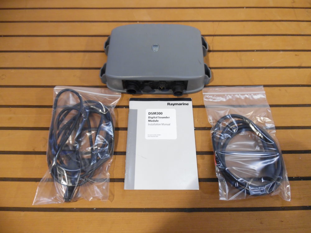 Raymarine DSM300 Sounder Module + Cables & Manual E63069G Tested