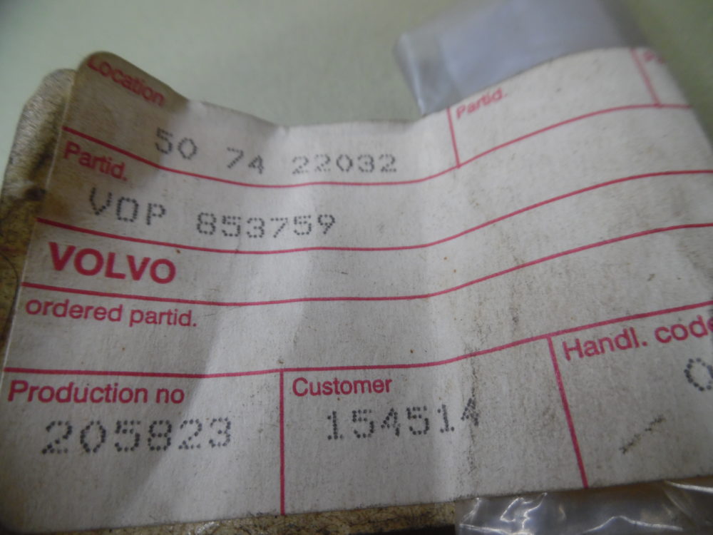 Genuine Volvo Penta 853759 OEM Stern Drive Aquamatic Nylon Screw - Max ...
