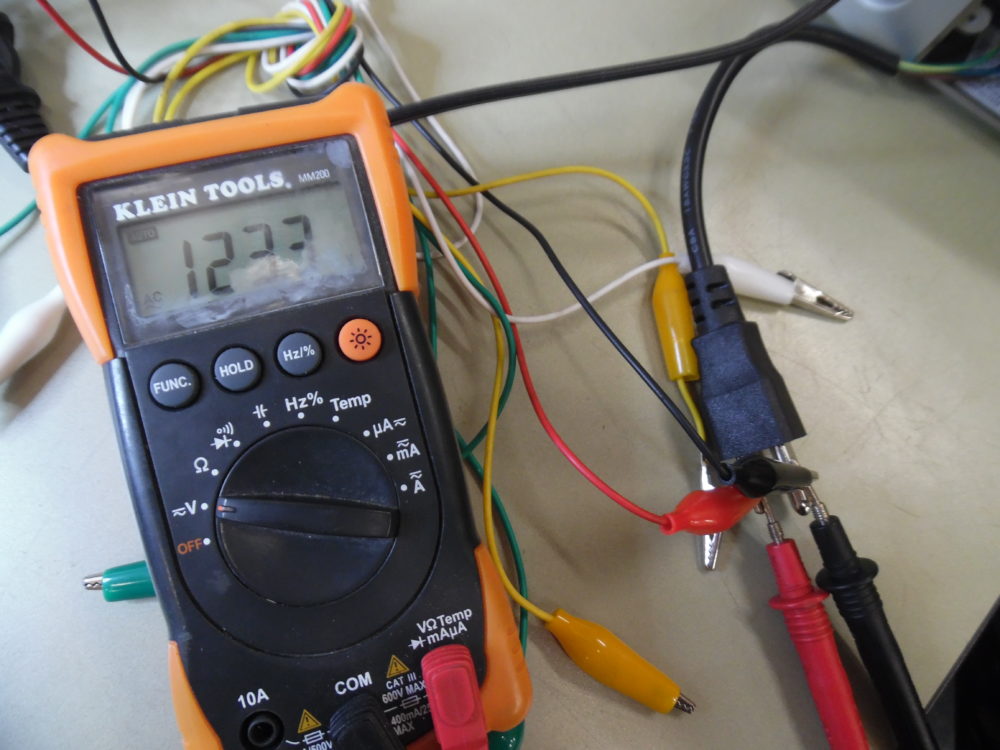 XANTREX XM1800 PRO SERIES1800 WATT INVERTER TESTED! Max Marine
