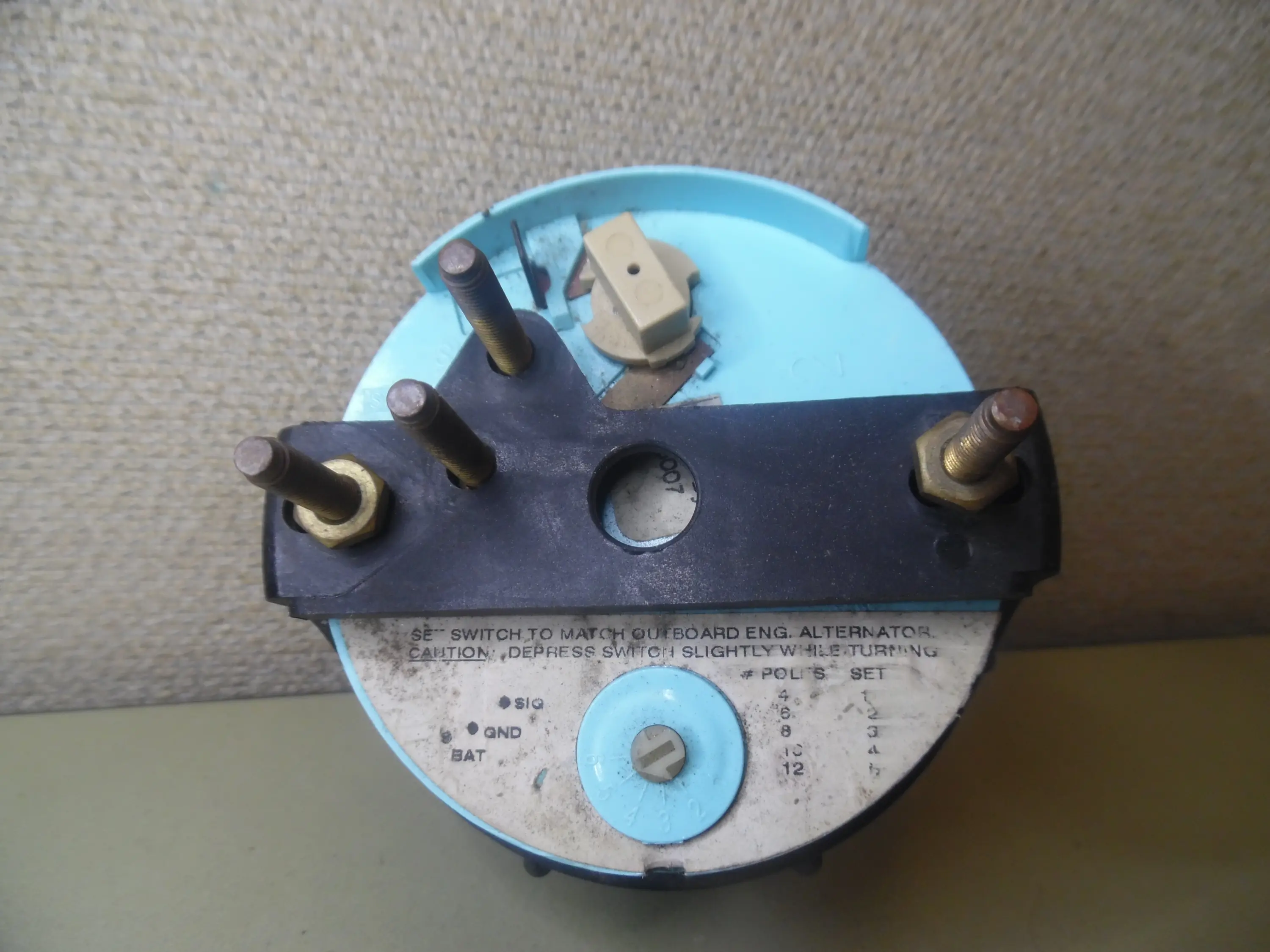 Faria 32805 Outboard 4" Tachometer Euro Black 07000 RPM Gauge TC9011