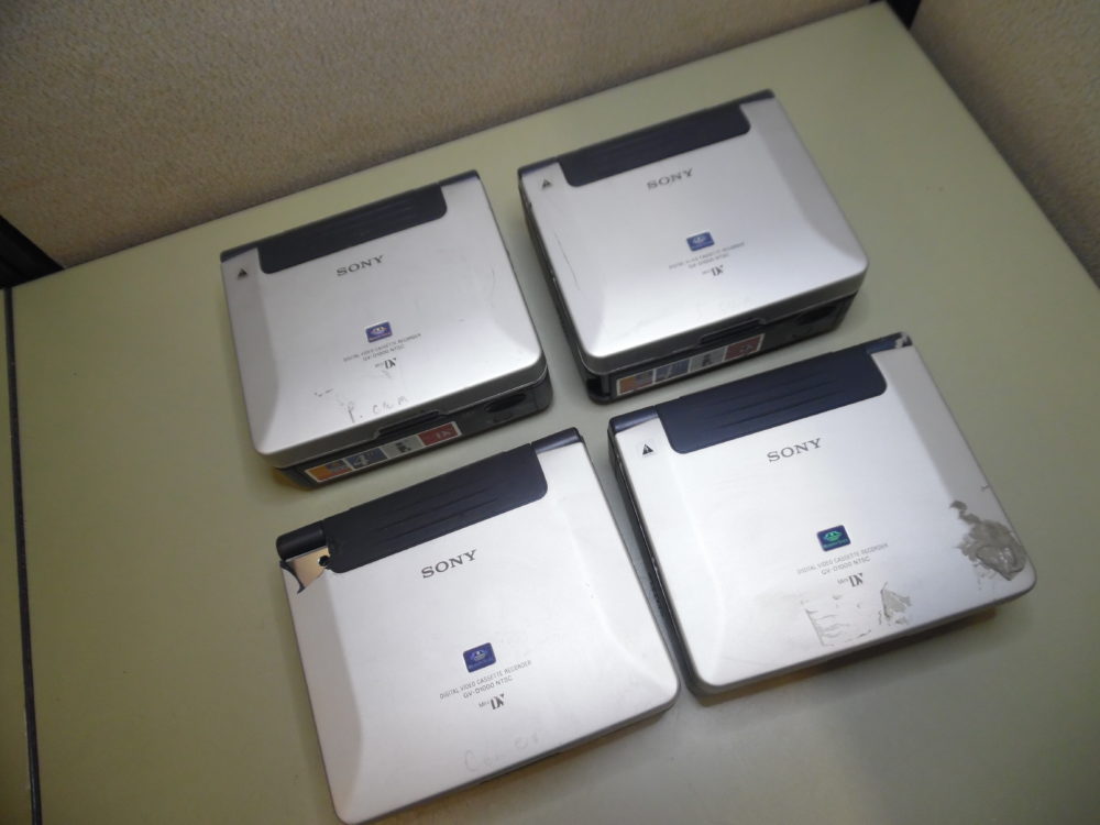 Sony GVD1000 Mini DV Digital Video Cassette Recorder NTSC LOT OF 4