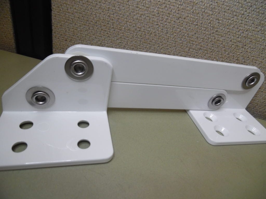 TECLA MF3026 FOLD UP SEAT BRACKETS (PAIR) WHITE Max Marine Electronics