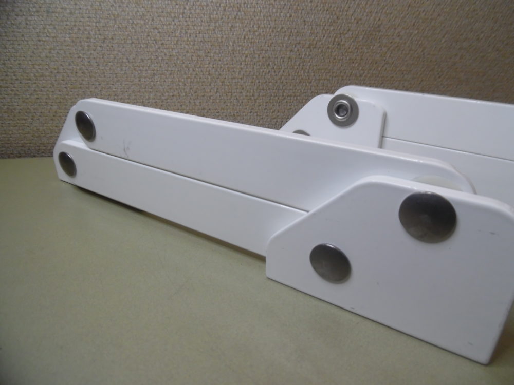 TECLA MF2215 FOLD UP SEAT BRACKETS WHITE PAIR Boat Parts Automotive