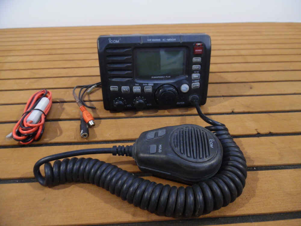 Icom IC-M504 Marine VHF Radio w/ Microphone - FULLY TESTED! - Max