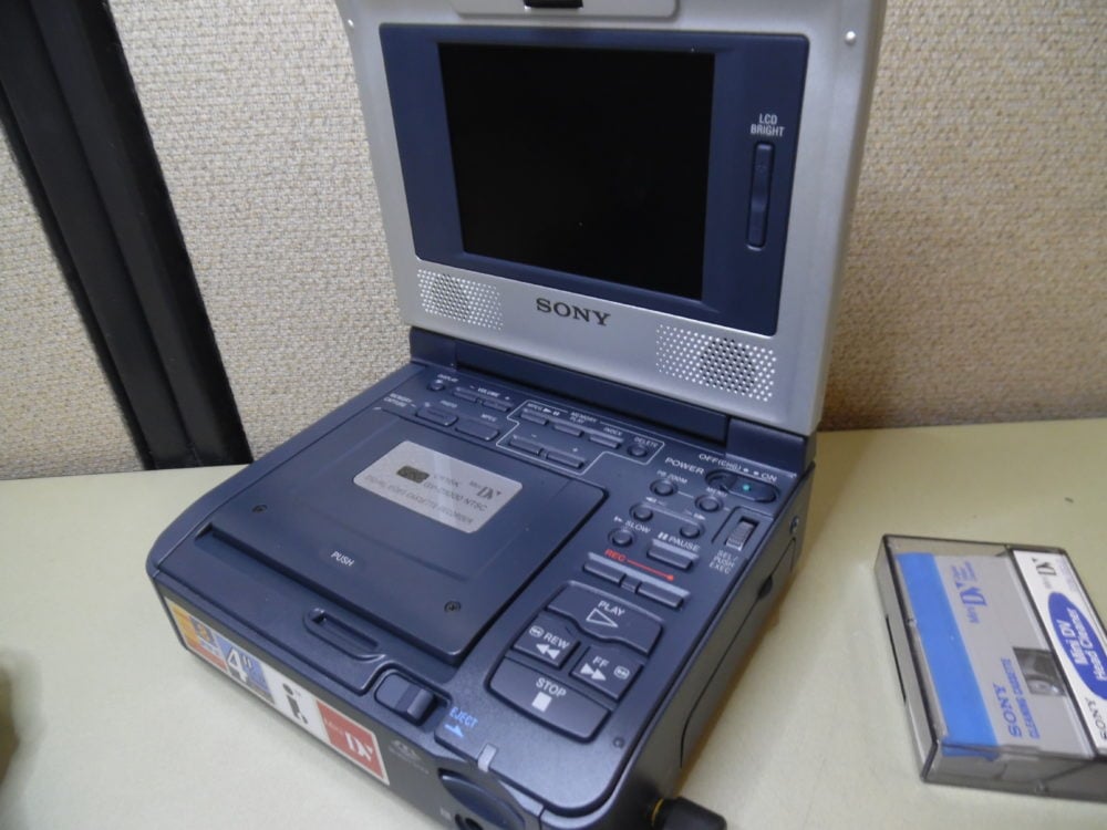 Sony GV-D1000 Mini DV Digital Video Cassette Recorder NTSC w