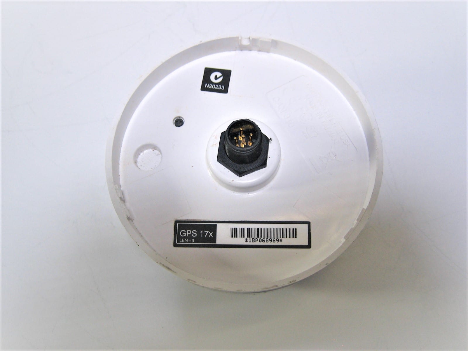 Garmin GPS-17X NMEA 2000 GPS Antenna -32 Foot Drop cable (Good