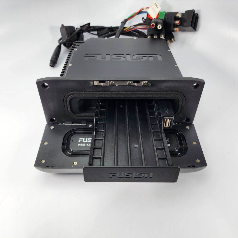 Fusion MSUD650 Marine Entertainment System with UniDock TESTED