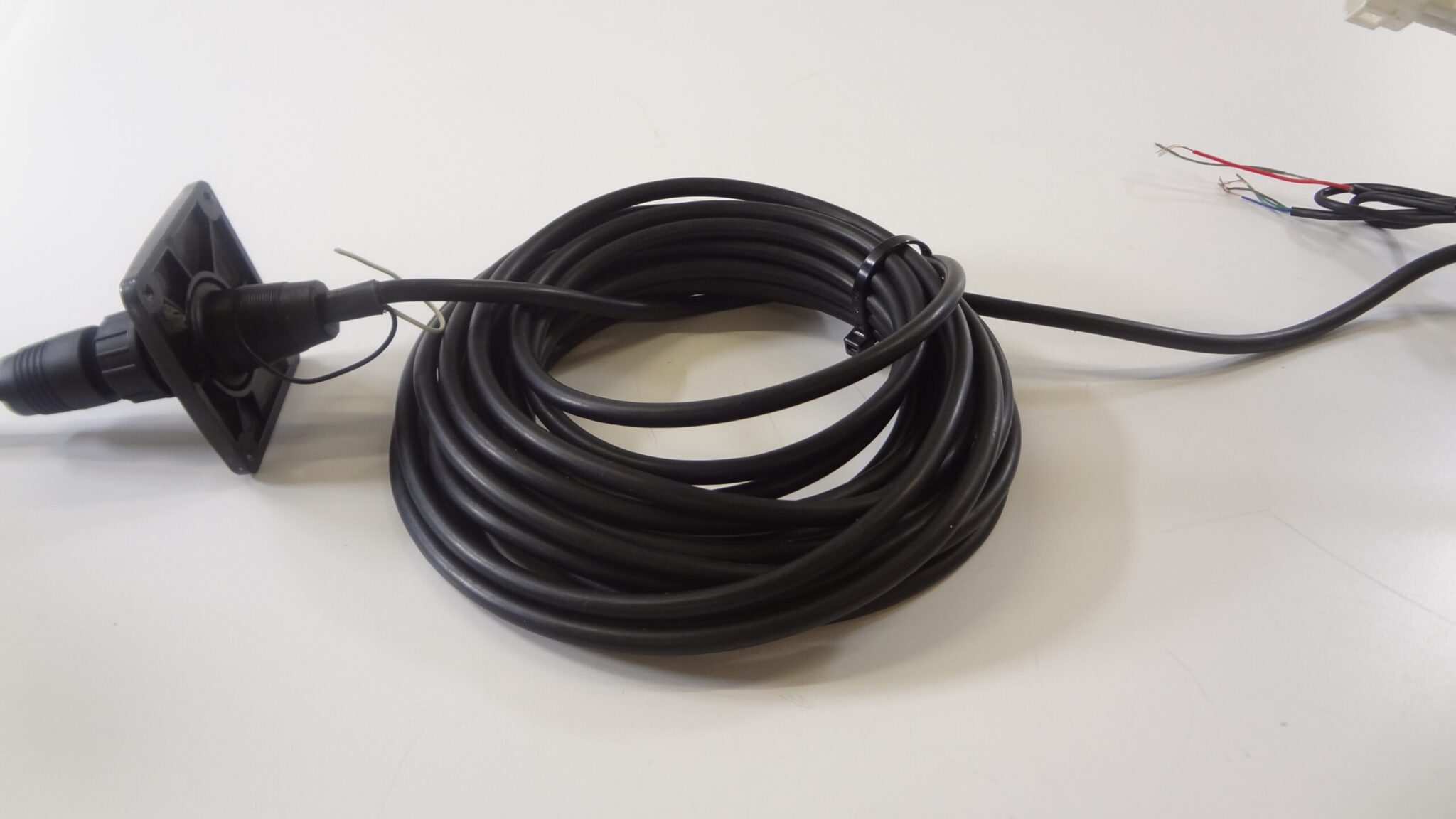 Standard Horizon Phantom Series PS2000 Marine VHF Transceiver Unit with