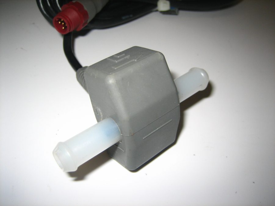Lowrance EP65R Fuel Flow Sensor w/ NMEA2000 Connector *NEW OPEN BOX